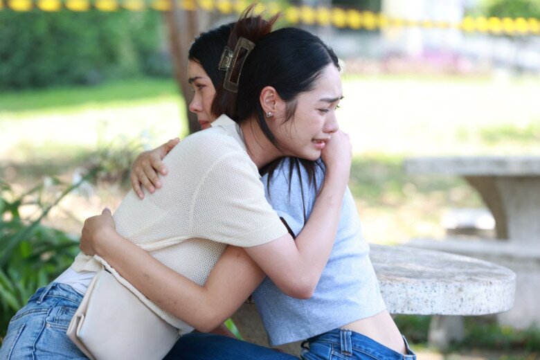 Tôi thương cô ấy nhưng cũng lo lắng, khuyên cô ấy phải suy nghĩ thật kỹ. (Ảnh minh họa)