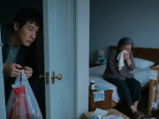 Yêu - Mẹ đến chăm vợ tôi ở cữ, một lần quên mang điện thoại nên quay về lấy, tôi choáng với cảnh trong nhà