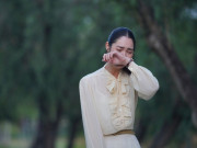 Rút 70 triệu hồi môn đưa cho mẹ kế chữa bệnh, một cuộc gọi của chồng khiến tôi rơi nước mắt