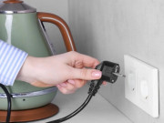 Nhà đẹp - 7 thiết bị điện này không nên rút phích cắm tùy tiện, rút thường xuyên dễ tốn điện gấp đôi và hỏng đồ