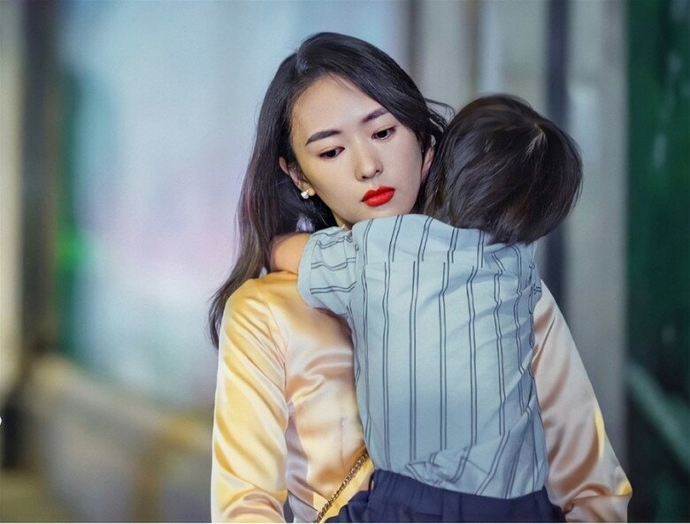 Hôm sinh nhật tôi, vợ cũ dẫn theo một cậu bé khoảng 4-5 tuổi đến. (Ảnh minh họa)