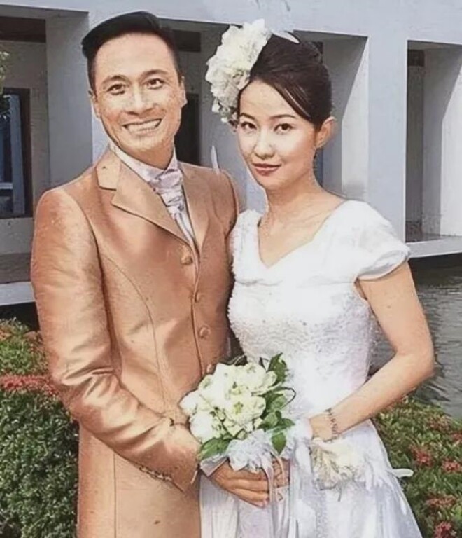 Mỹ nhân lấy chồng hơn 15 tuổi liền lui về làm nội trợ nhưng cưới 23 năm chưa từng nấu cơm, U60 vẫn trẻ đẹp - 2