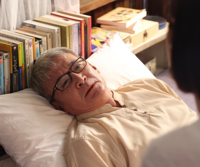 Bố tôi đã chăm sóc ông nội những năm tháng cuối đời. (Ảnh minh họa)