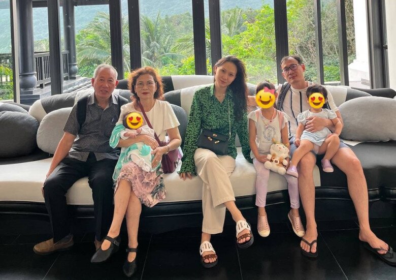 Nàng dâu 9X bên ba mẹ chồng.