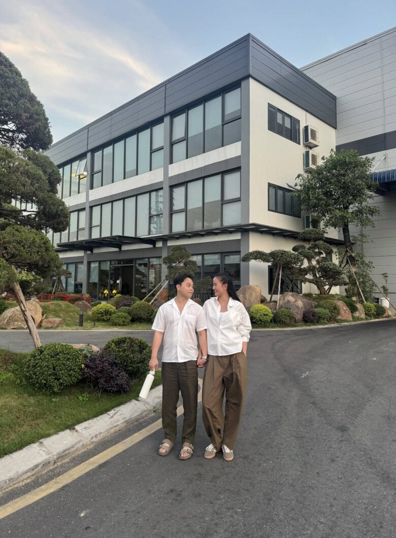 Phản ứng của người đẹp 4 lần thi hoa hậu khi chồng thiếu gia bị chê bai nhan sắc - 9