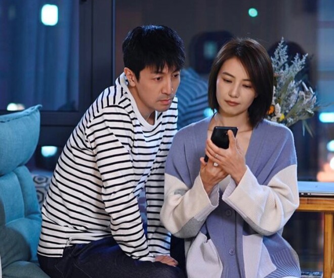 Lúc nhận tin mẹ chồng đổ bệnh, vợ chồng tôi đã về quê để chăm sóc bà ngay. (Ảnh minh họa)