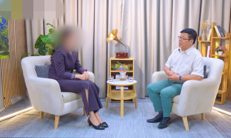 Thấy hai cô gái lạ mặt trong tang lễ của bố chồng, người phụ nữ liền bỏ về nhà ngoại khi biết sự thật - 2