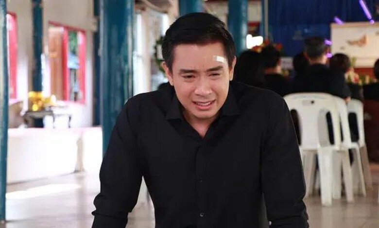 Tôi sững người khi thấy người ở bên cạnh vợ cũ. (Ảnh minh họa)