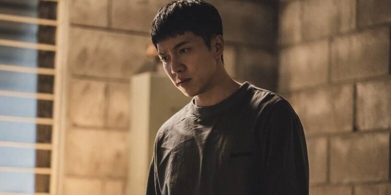 Tôi sững sờ khi đẩy cửa bước vào. (Ảnh minh họa)