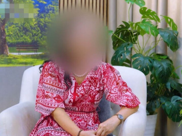 Mẹ U70 đi "ăn vụng" bị con gái bắt được, bố tiết lộ một bí mật khiến con cái càng sốc hơn