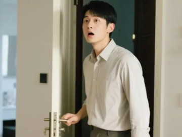 Tiện đường ghé thăm nhà vợ cũ sau 3 năm ly hôn, tôi sững người khi cửa vừa mở ra