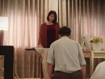 Đêm tân hôn chồng cũ bất ngờ xông vào nhà, chồng mới của tôi liền quỳ xuống xin lỗi