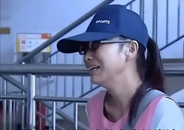 Yêu 8 năm bạn trai bất ngờ cưới người khác, cô gái đến đám cưới hỏi rồi bẽ bàng trước sự thật - 2