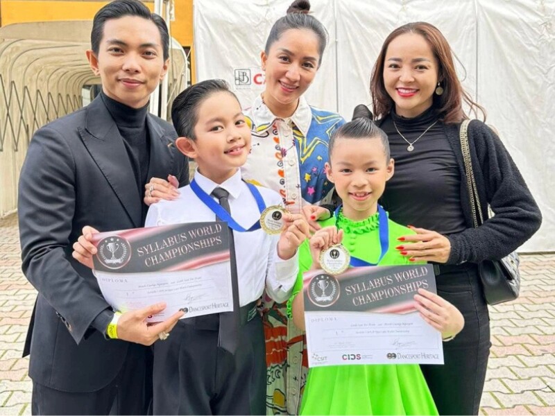 Năm 2023, Kubi Minh Cường - con trai của vợ chồng Khánh Thi - Phan Hiển khiến công chúng bất ngờ khi giành vô địch thế giới hạng thiếu nhi 1 tại giải Syllabus World Championship ở tuổi lên 8.