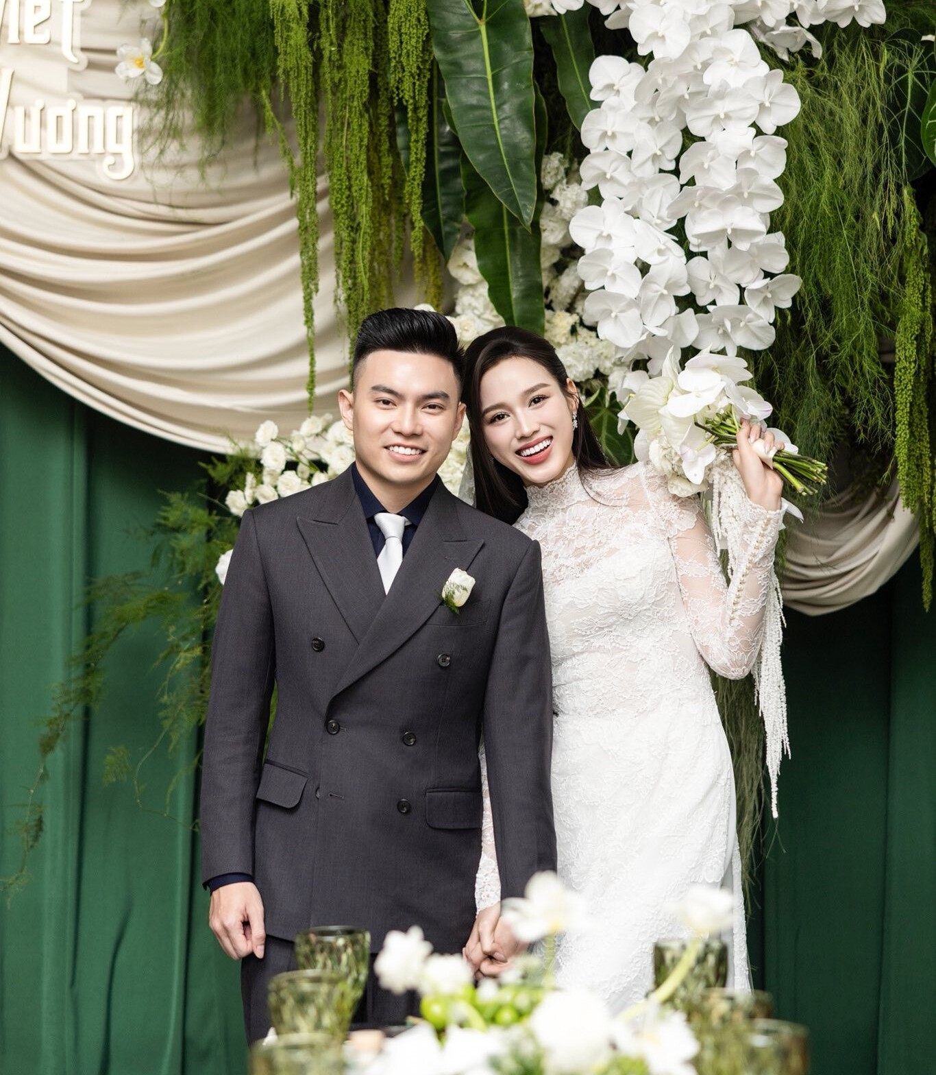 Đỗ Thị Hà và Viết Vương. 