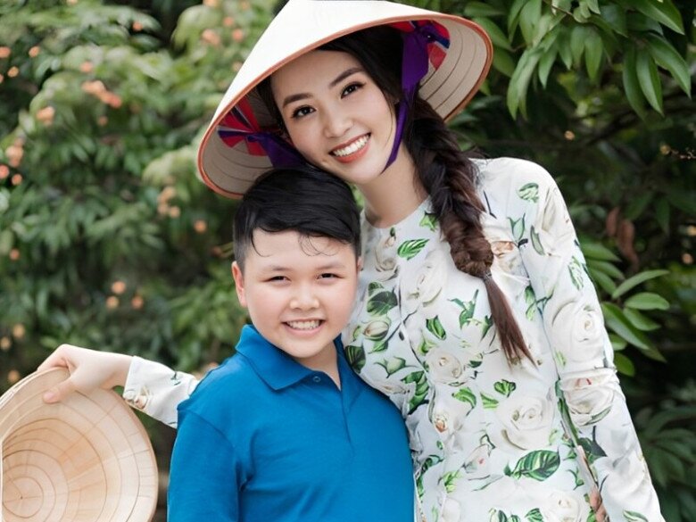 Thụy Vân hạnh phúc khi quý tử tình cảm, thích tâm sự với mẹ.