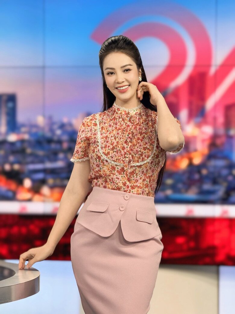 Sau khi đăng quang Á hậu, Thụy Vân được biết đến nhiều hơn với vai trò MC, BTV.