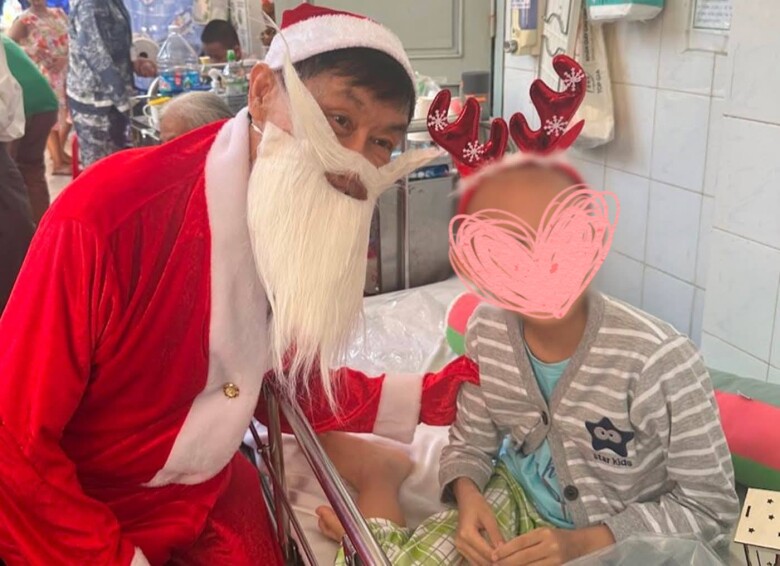 Bố chồng Tăng Thanh Hà trích tiền nghỉ hưu chục tỷ làm từ thiện, vợ con đưa thêm hàng trăm triệu vẫn không đủ dùng - 2