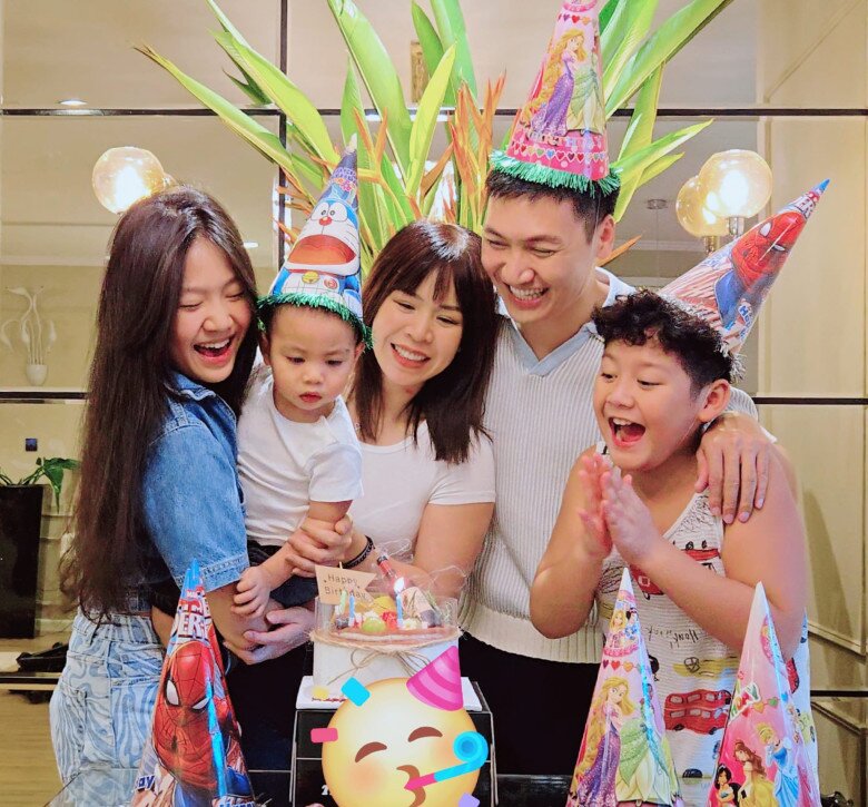 Mạnh Trường có 3 con đủ nếp, đủ tẻ.