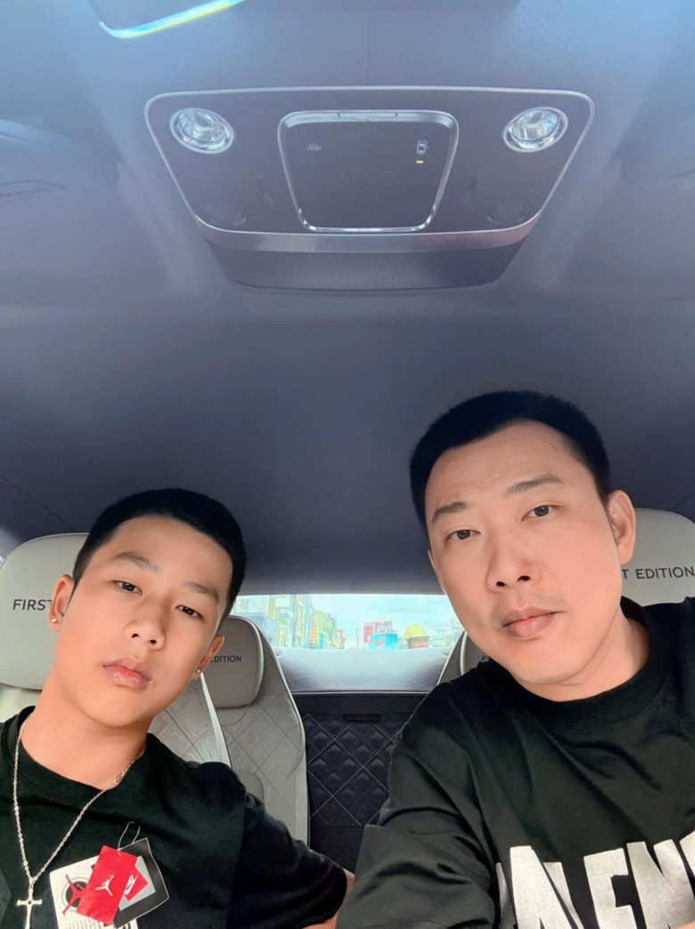 Quý tử đầu lòng của Ốc Thanh Vân được nhận xét là bản sao của bố.