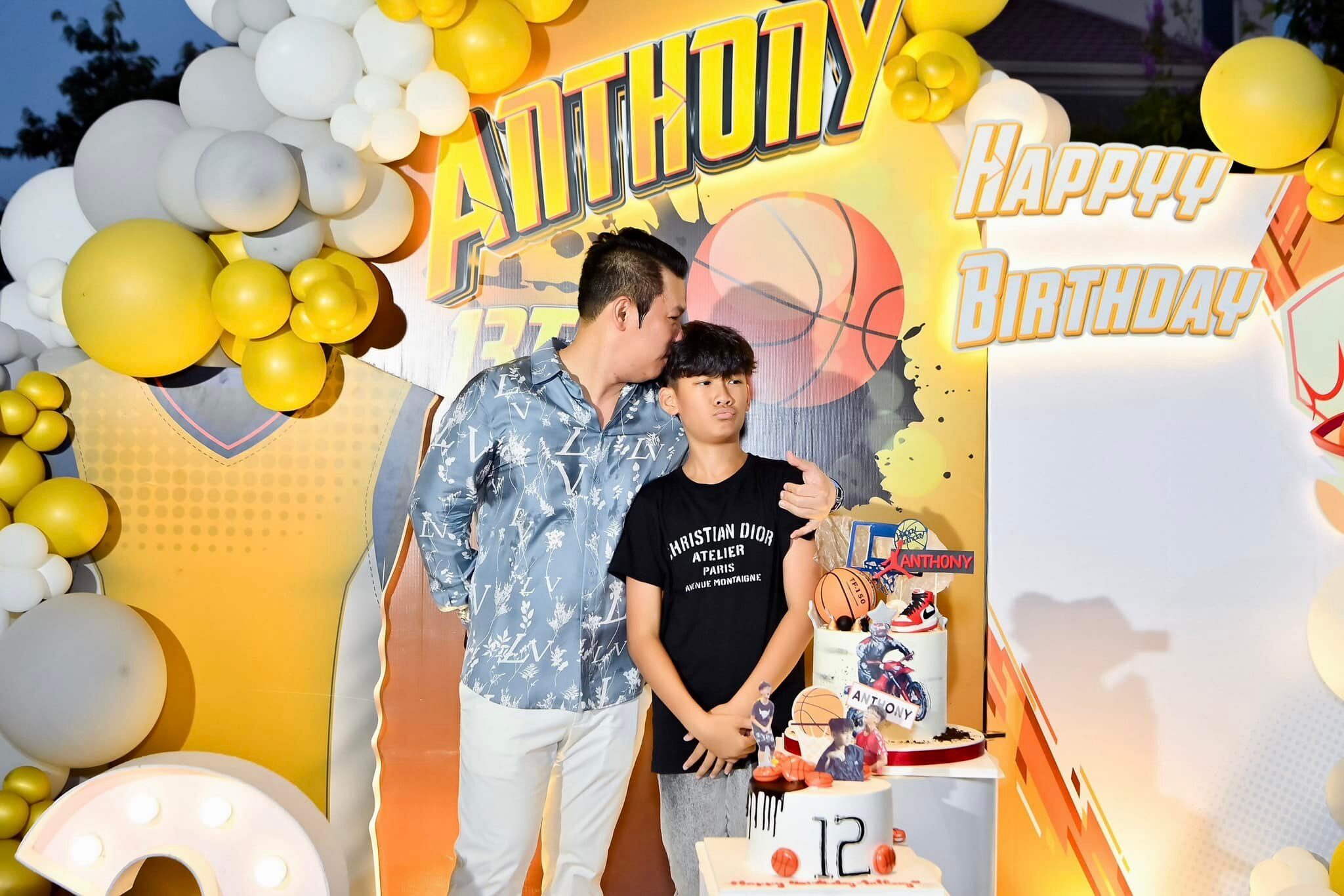 Đại gia đức huy nói nhớ khi con trai đi du lịch với vợ cũ khoe ảnh quý tử trổ mã tuấn tú - 7