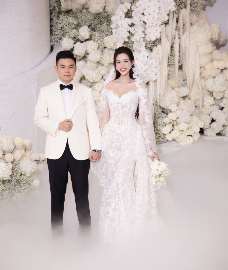 Hoa hậu Đỗ Thị Hà chính thức lên xe hoa với thiếu gia Nguyễn Viết Vương.