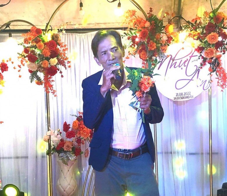 Năm 2023, Thương Tín vẫn nhận show đi hát dù đã ở tuổi U70.