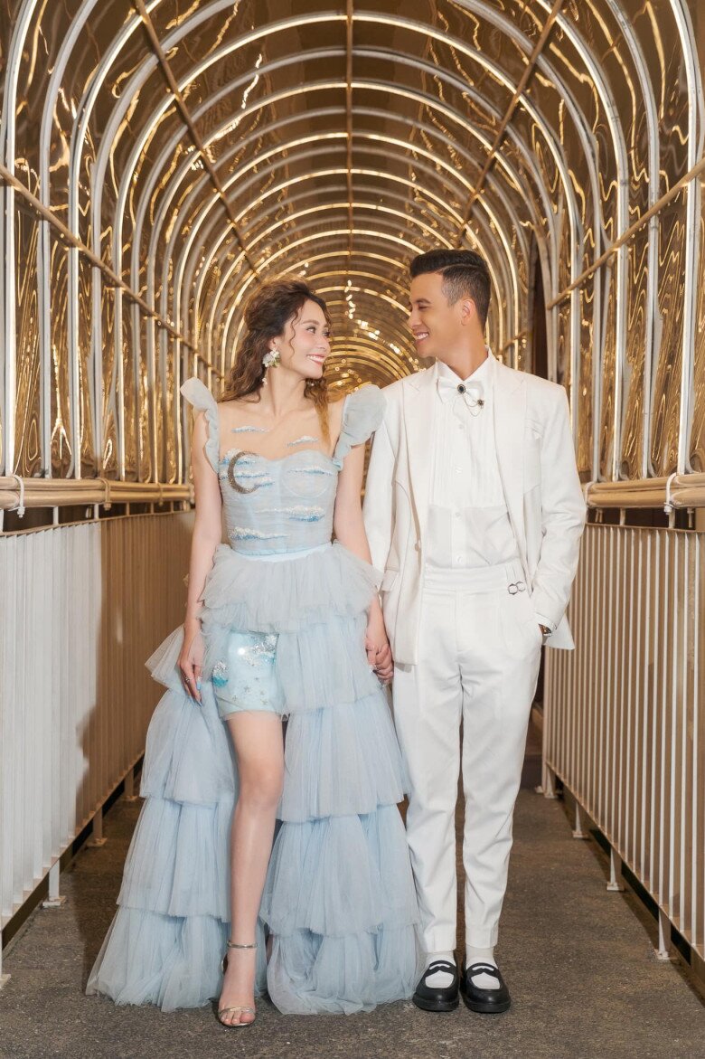 Cả 2 được khen đẹp đôi.