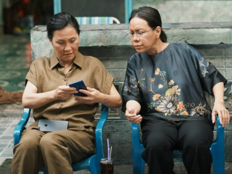 "Cục Vàng Của Ngoại": Việt Hương, Hồng Đào là điểm sáng, dễ lấy nước mắt người xem nhưng chưa "đủ"