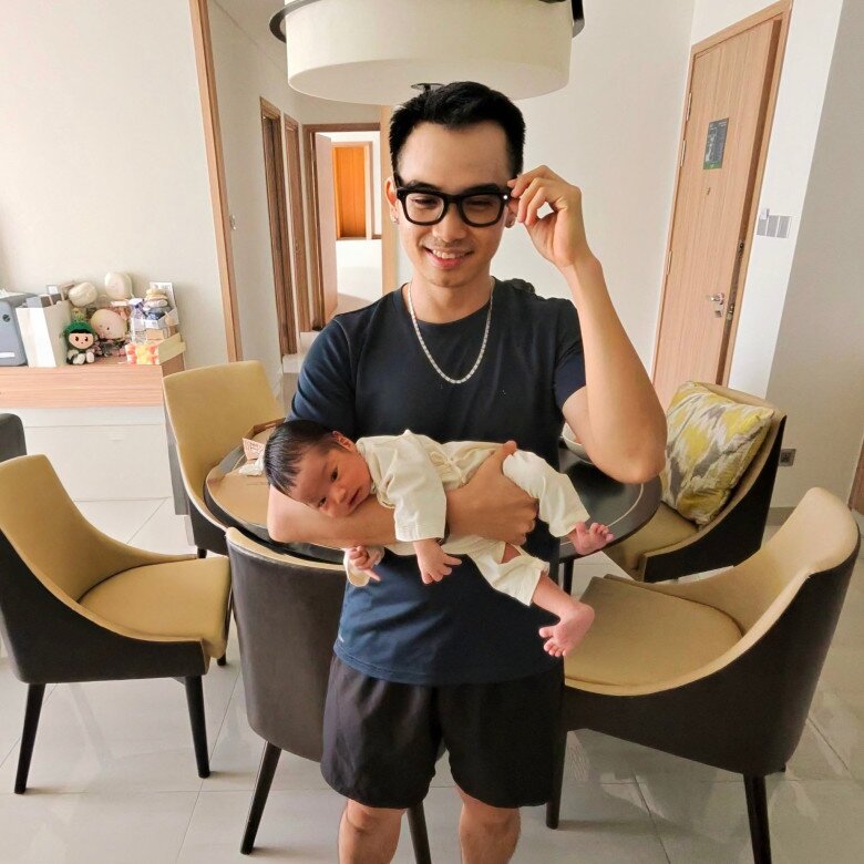 Phòng ở cữ của nàng hậu trang bị đầy đủ tiện nghi, trông như khách sạn 5 sao.