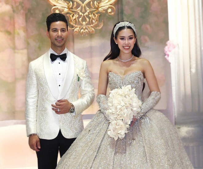 Hôn lễ của Tiên Nguyễn và Justin Cohen diễn ra tại một khách sạn sang trọng.