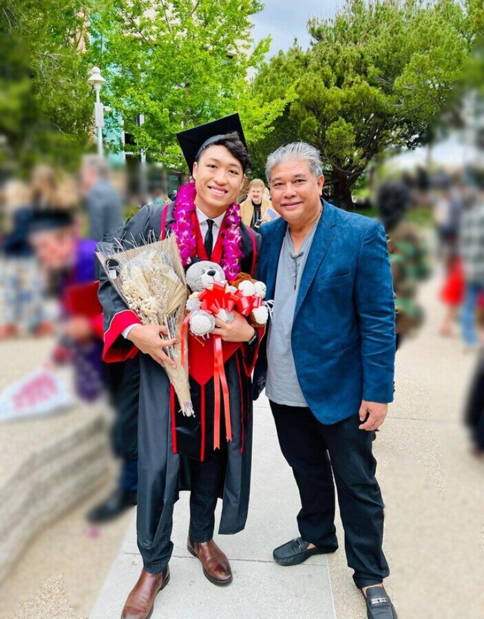 Khôi Nguyên dành sự tôn trọng và yêu thương cho bố dượng.