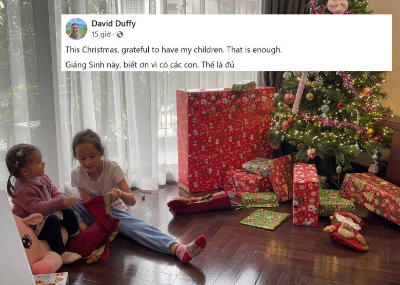 Chồng cũ Lan Phương chia sẻ hình ảnh 2 con gái đón Giáng sinh bên bố.