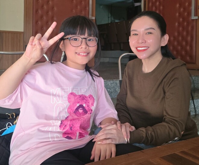 Bình Tinh bày tỏ sự xúc động khi đọc lá thư của con gái.