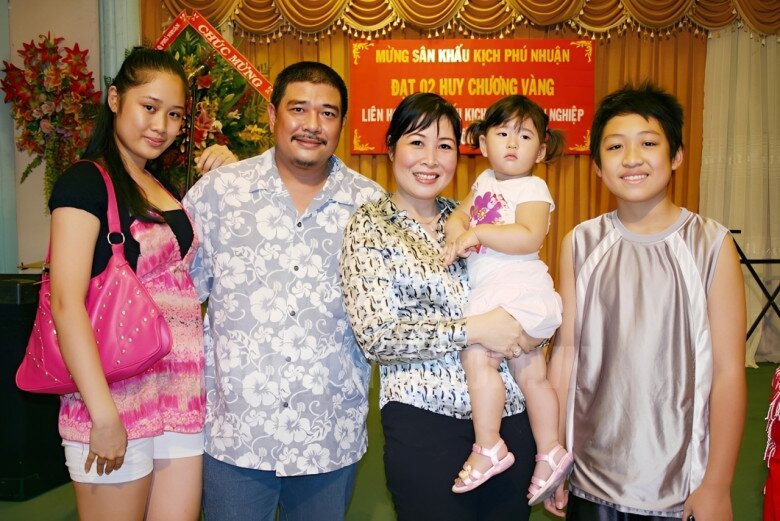 Hồng Vân và Lê Tuấn Anh nên duyên vợ chồng sau khi trải qua đổ vỡ.