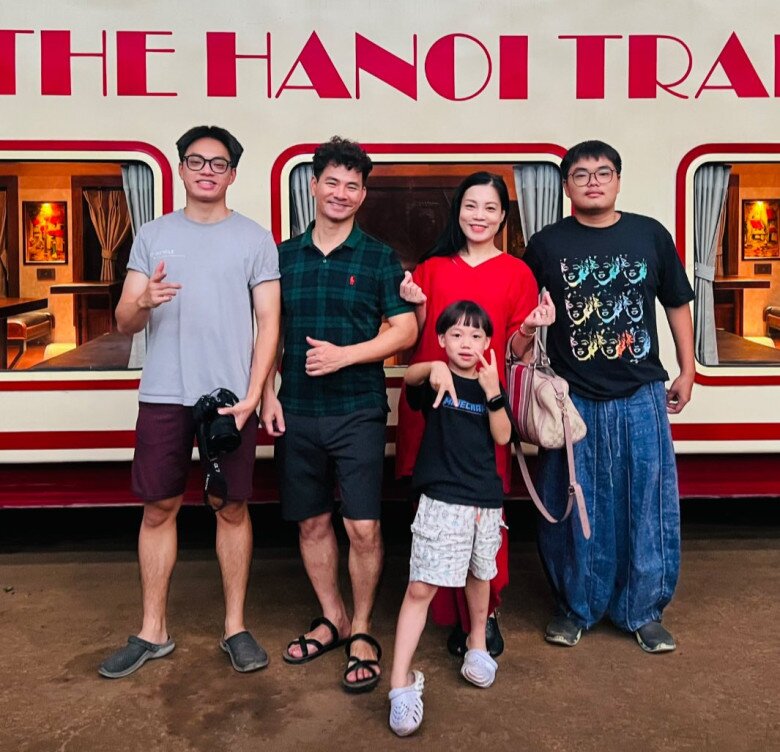 Vợ chồng Xuân Bắc có 3 con trai ngoan ngoãn.