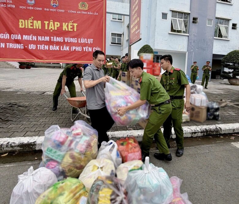 Là người kêu gọi quyên góp, vợ chồng Lý Hải cho biết chỉ nhận hiện vật, không nhận tiền mặt.