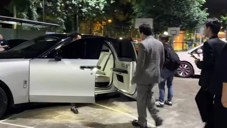 Nam MC còn có xế cưng khác trị giá hơn 35 tỷ đồng.