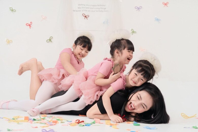 Các con của Vân Trang có ngoại hình xinh xắn.