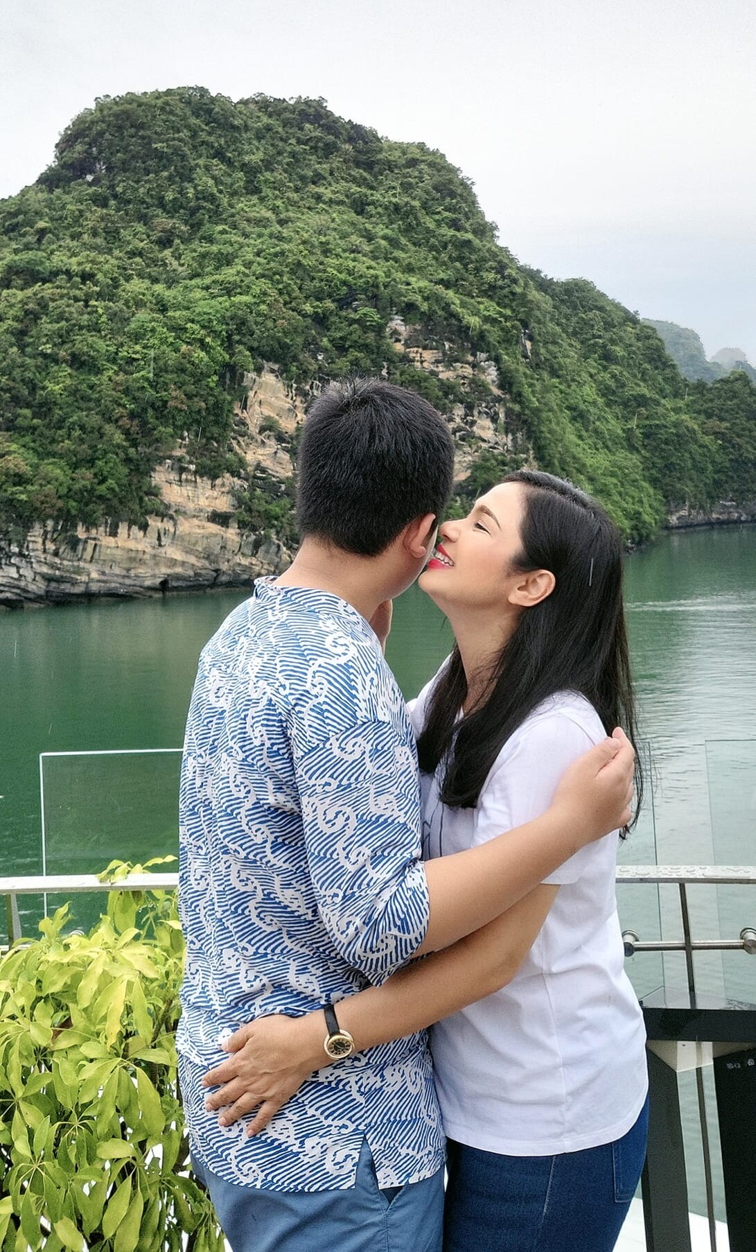 Việt Trinh tự hào khoe quý tử cao hơn mẹ 10cm.