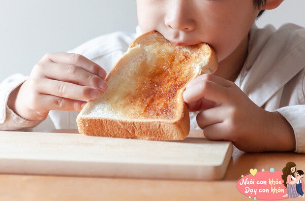 3 thói quen âm thầm phá hủy não bộ trẻ mà bố mẹ thường bỏ qua - 5