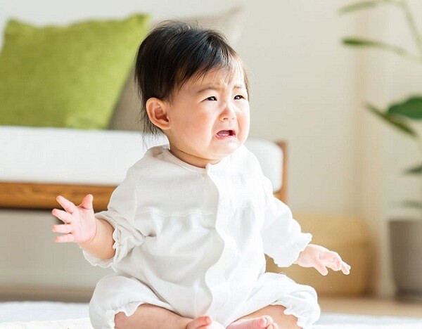 Khi em b&eacute; kh&oacute;c l&agrave; đang lớn, hiểu đ&uacute;ng để bố mẹ y&ecirc;n t&acirc;m chăm con nh&agrave;n hơn - 3