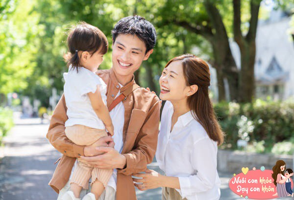 Sự tĩnh lặng của một ngọn núi của mẹ nuôi dưỡng tính cách chu đáo, cẩn thận cho con.