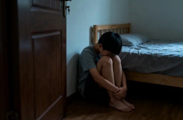 Những đứa trẻ sống trong gia đình không hạnh phúc thường tìm kiếm những mô hình thay thế bên ngoài.