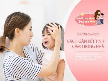Dấu hiệu con cái bắt đầu "không muốn kể chuyện của mình cho bố mẹ nghe", chuyên gia mách bố mẹ cách "kết nối" lại