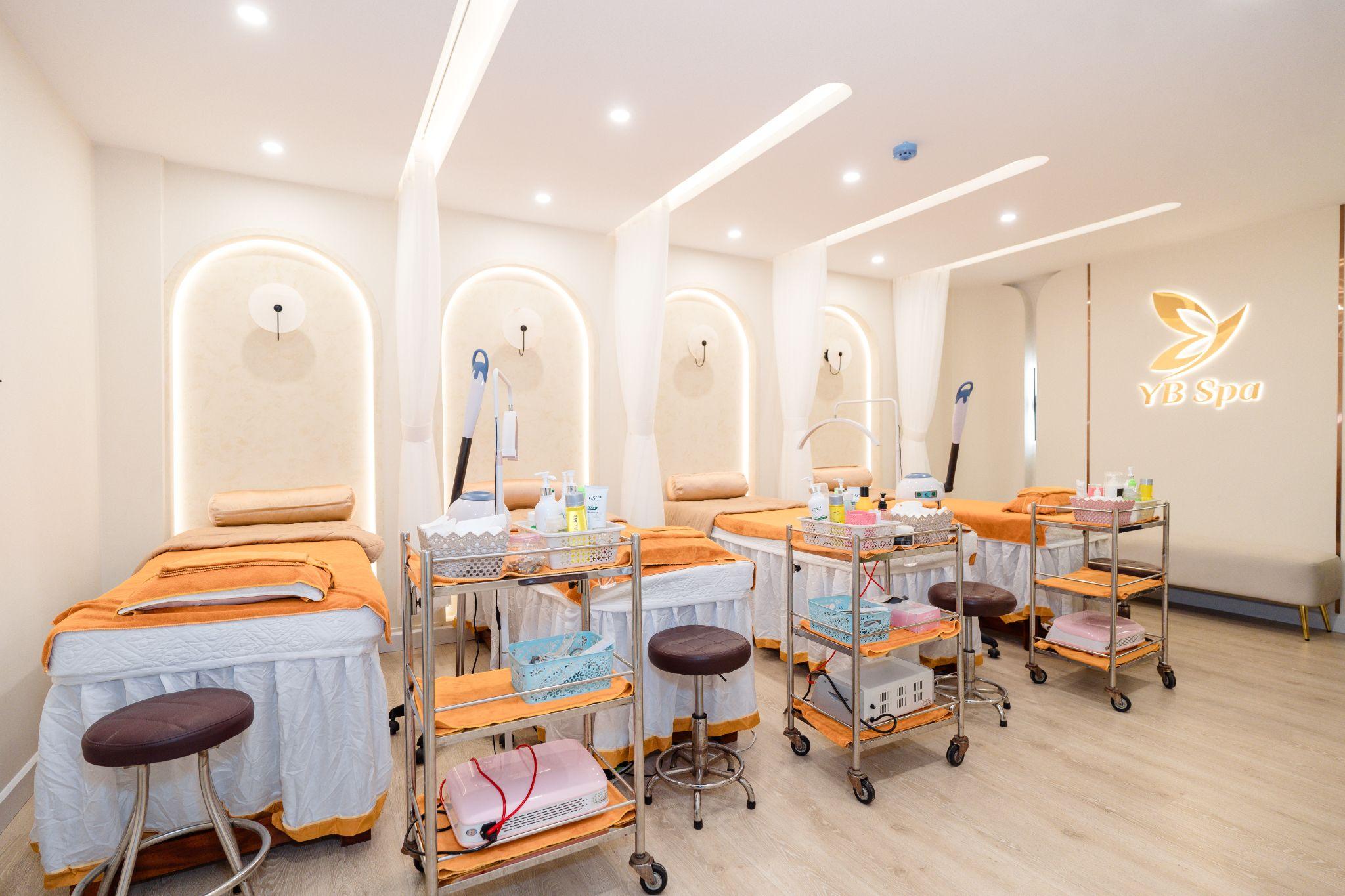 Cơ sở vật chất hiện đại cùng đội ngũ kỹ thuật viên giàu kinh nghiệm của YB Spa sẽ mang lại trải nghiệm tốt nhất cho khách hàng tại quận 12.