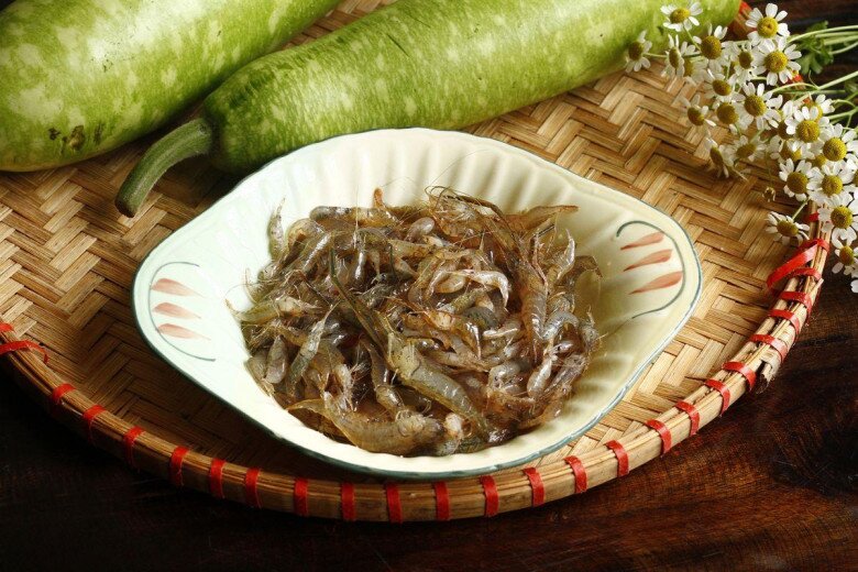 amp;#34;Lộc trờiamp;#34; ẩn trong bùn đất, xưa người nghèo mới ăn nay thành món đặc sản được người thành phố săn lùng, 150.000 đồng/kg - 3