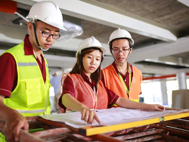 5 ngành học amp;#34;khátamp;#34; nhân lực 10 năm tới, ra trường dễ xin việc, mức lương hấp dẫn được các tập đoàn lớn săn đón - 2