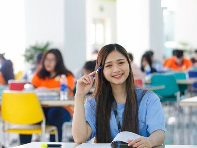 5 ngành học không lo thiếu việc làm, ra trường nhận mức lương hậu hĩnh, amp;#34;khátamp;#34; nhân lực trong 10 năm tới - 4