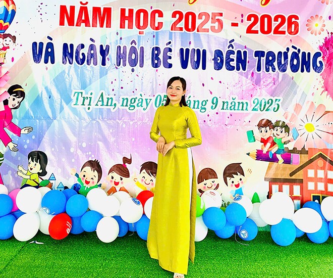 Cô Thu Nga không chỉ là cô giáo mà còn là người bạn, người mẹ thứ hai luôn tận tình, gần gũi với học trò vùng sâu, vùng xa